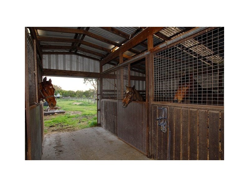 76 Browns Road, Devon Meadows VIC 3977