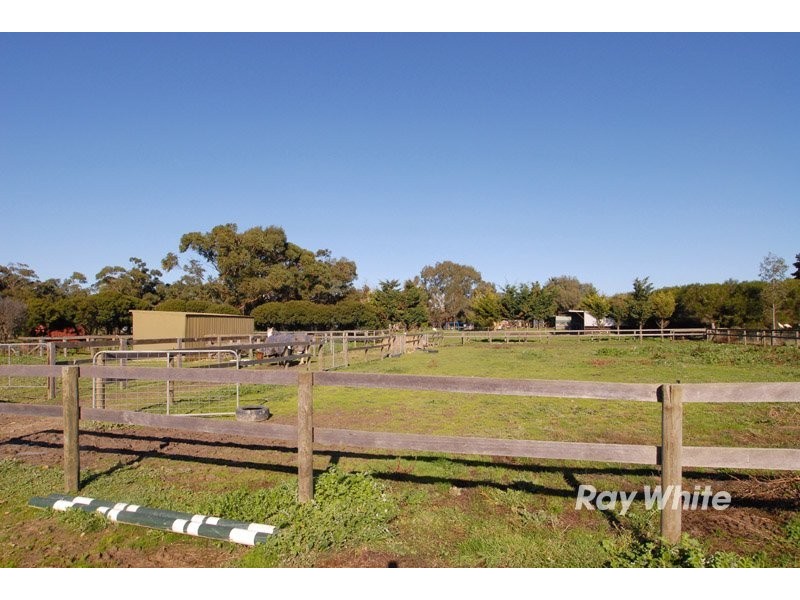 76 Browns Road, Devon Meadows VIC 3977