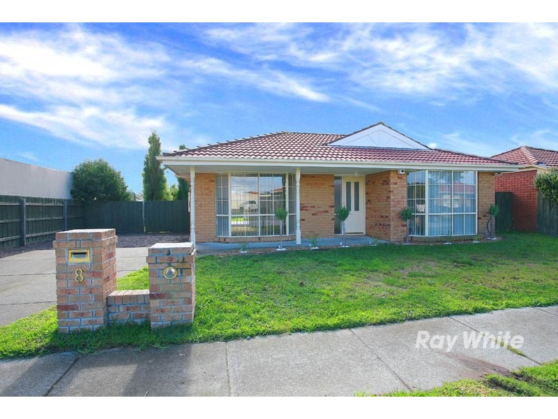 8 Montrose Way, Cranbourne VIC 3977