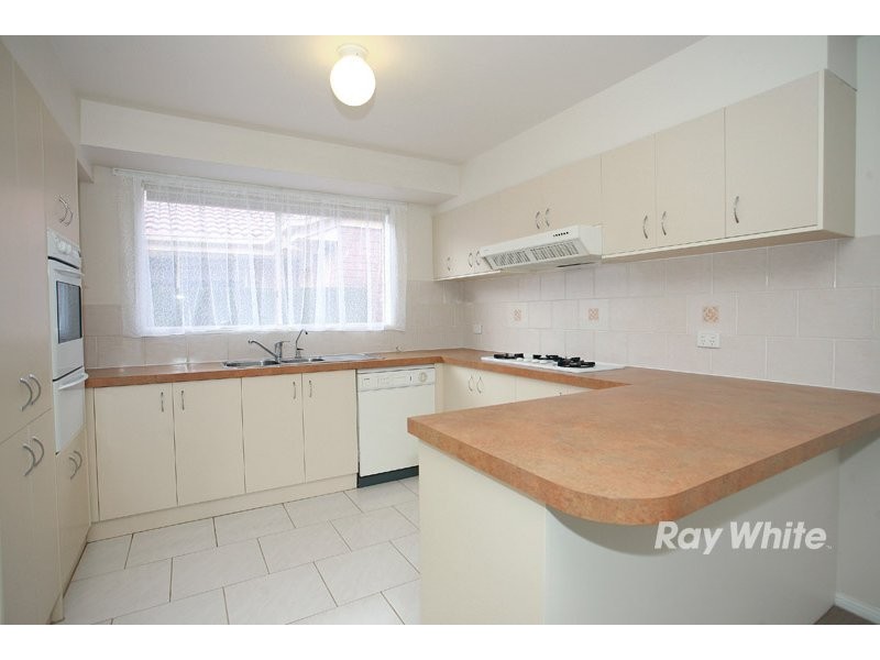 8 Montrose Way, Cranbourne VIC 3977