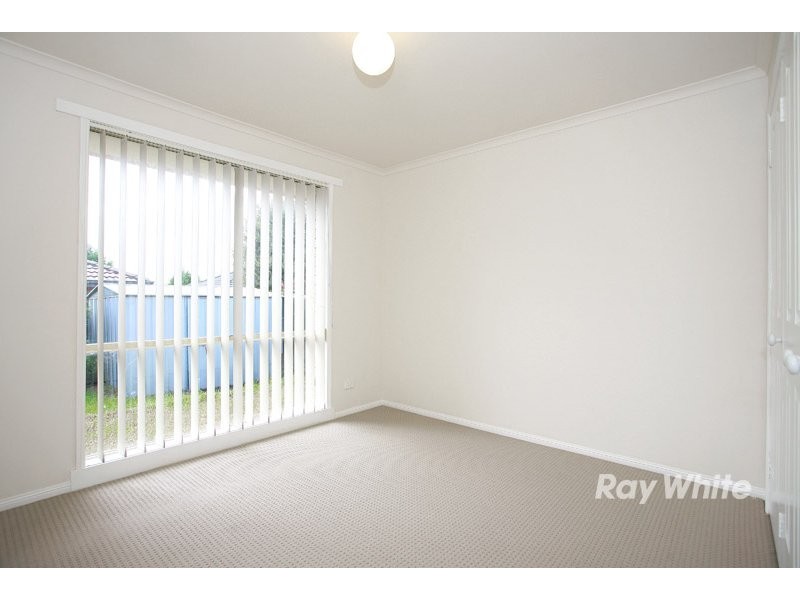 8 Montrose Way, Cranbourne VIC 3977