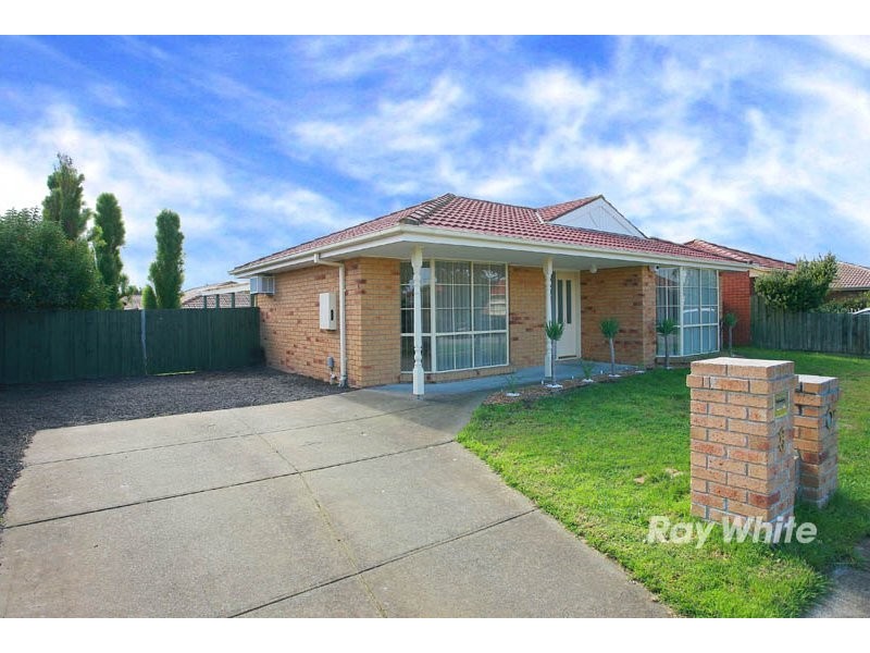 8 Montrose Way, Cranbourne VIC 3977