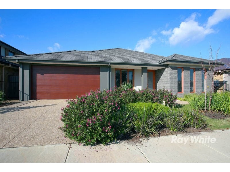 18 Kindred Avenue, Cranbourne VIC 3977