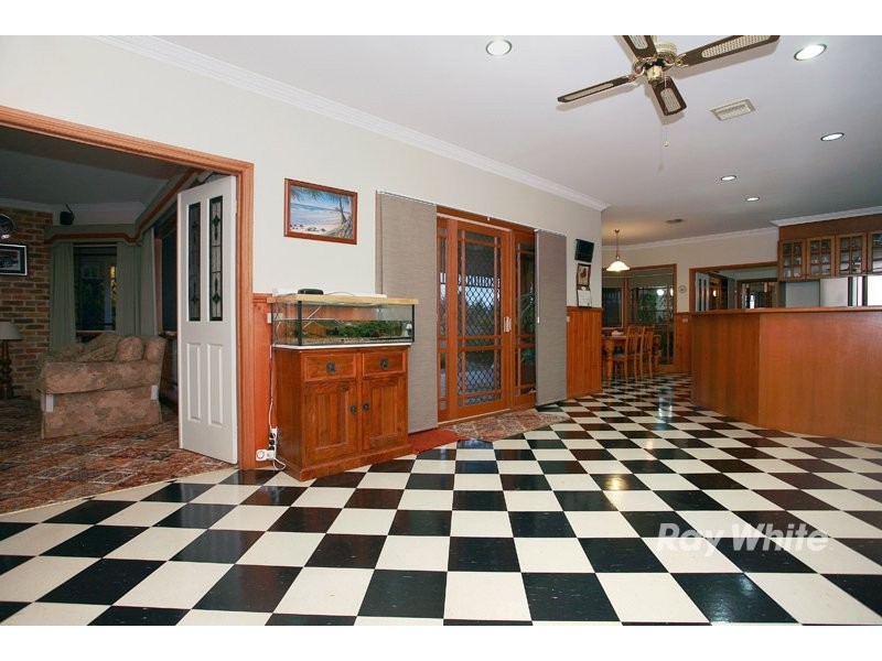 54 Earlston Circuit, Cranbourne VIC 3977