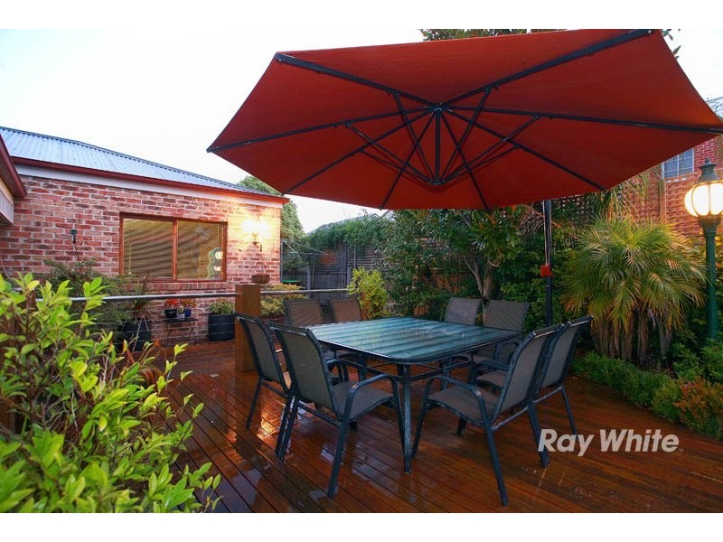 54 Earlston Circuit, Cranbourne VIC 3977