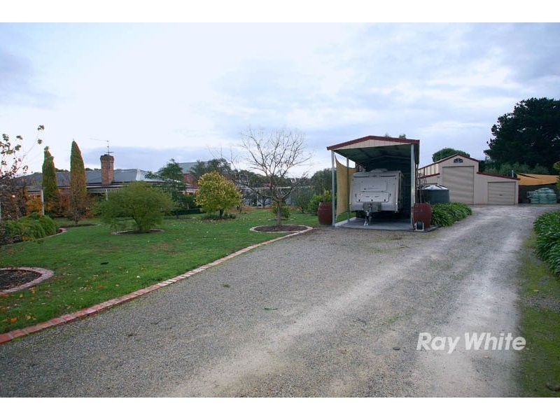 54 Earlston Circuit, Cranbourne VIC 3977