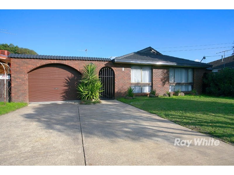 8 Fenfield Street, Cranbourne VIC 3977
