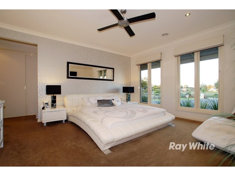 94-96 Lakes Boulevard, Pearcedale VIC 3912