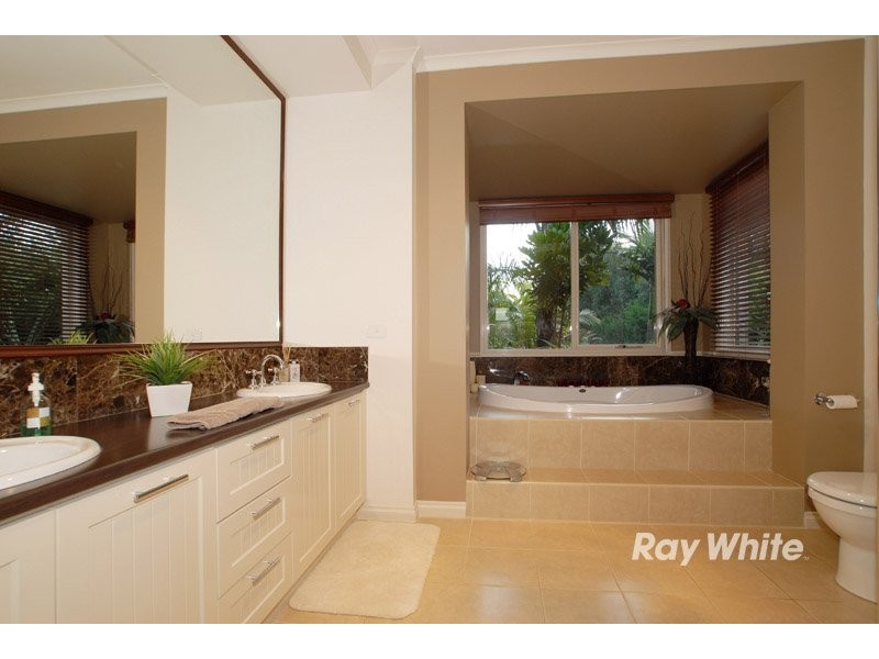 94-96 Lakes Boulevard, Pearcedale VIC 3912