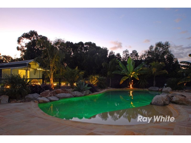 94-96 Lakes Boulevard, Pearcedale VIC 3912