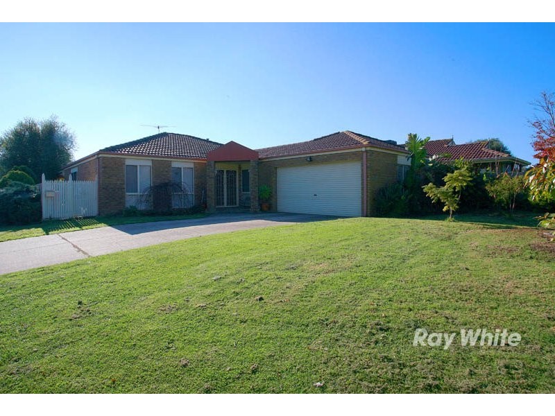 5 Tad Court, Cranbourne North VIC 3977