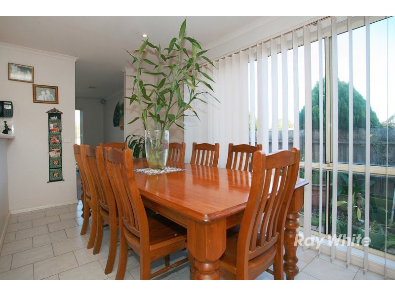 5 Tad Court, Cranbourne North VIC 3977