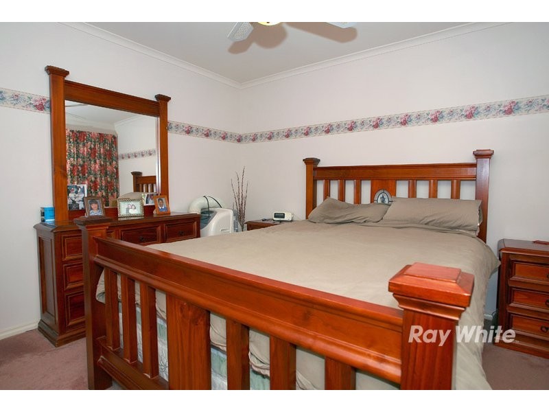 5 Tad Court, Cranbourne North VIC 3977