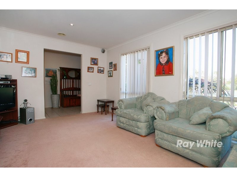 5 Tad Court, Cranbourne North VIC 3977