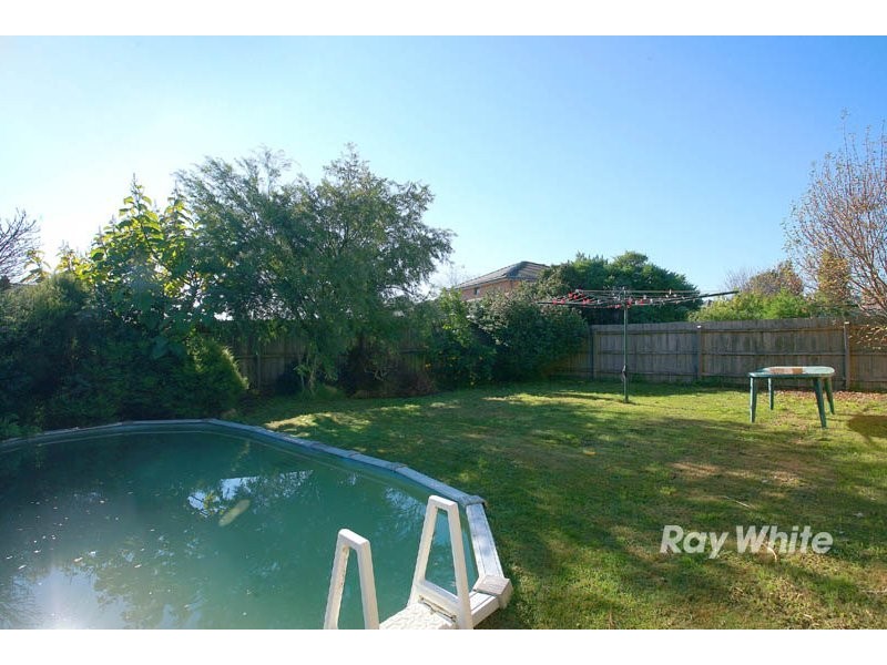 5 Tad Court, Cranbourne North VIC 3977