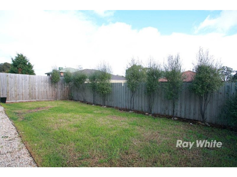 1 Lower Mews, Lynbrook VIC 3975