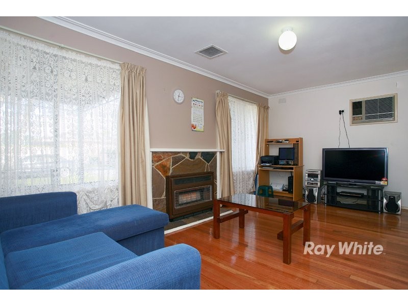 9 Campbell Parade, Cranbourne VIC 3977