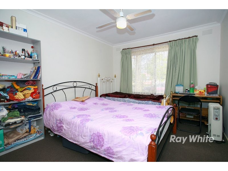 9 Campbell Parade, Cranbourne VIC 3977