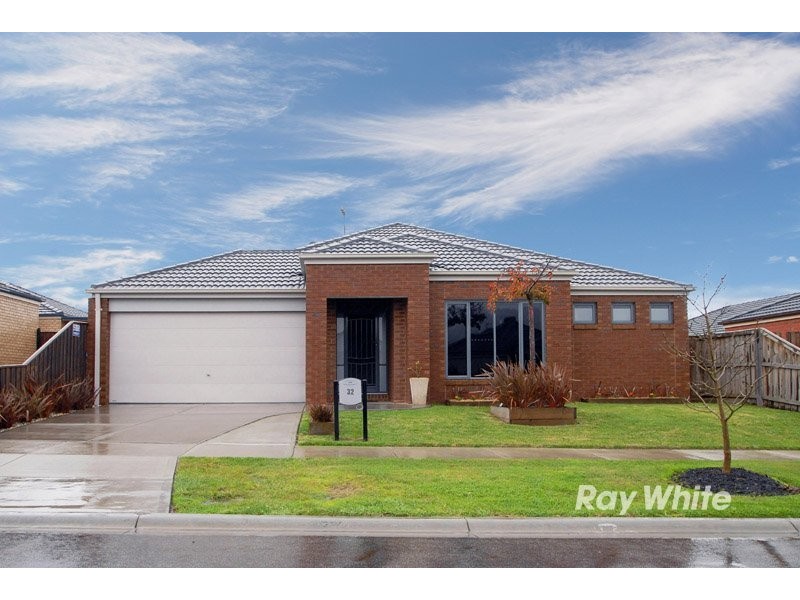 32 Flametree Circuit, Cranbourne VIC 3977