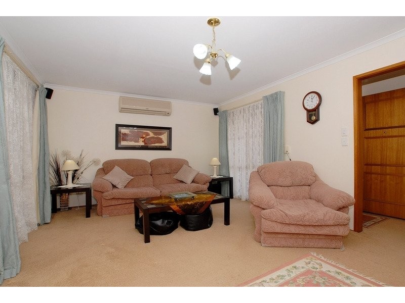 10 Fosters Court, Cranbourne VIC 3977