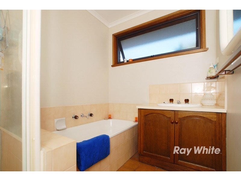 37 Houlder Avenue, Junction Village VIC 3977