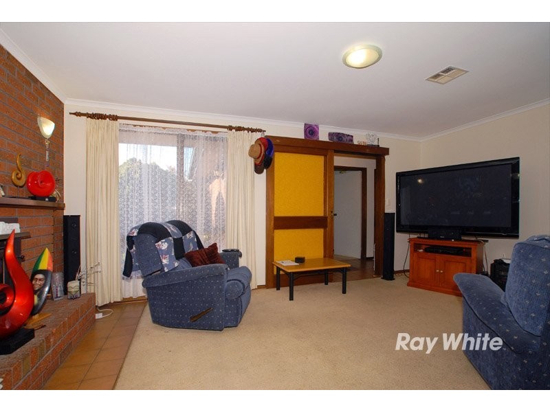 37 Houlder Avenue, Junction Village VIC 3977