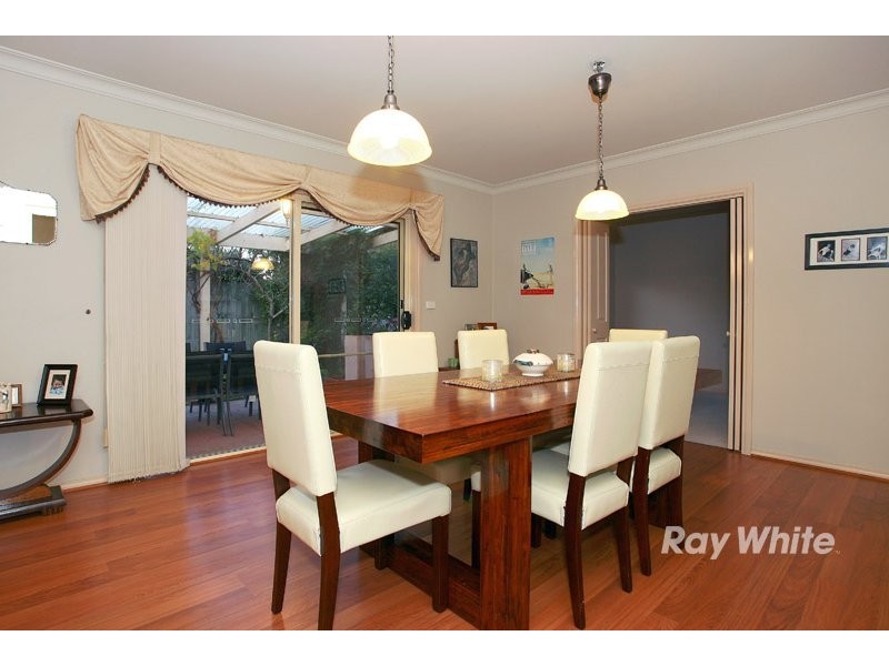 15 Littlecroft Avenue, Narre Warren South VIC 3805