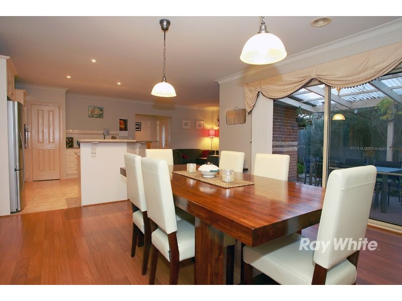 15 Littlecroft Avenue, Narre Warren South VIC 3805