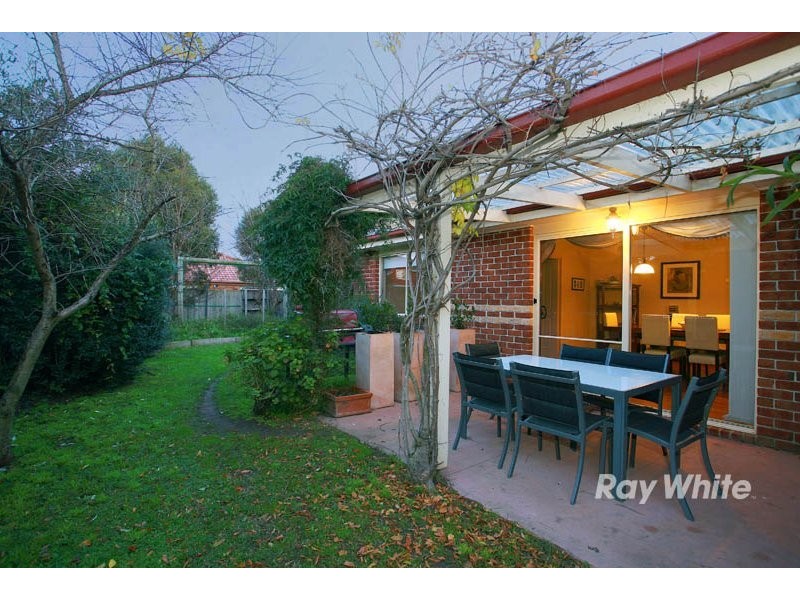15 Littlecroft Avenue, Narre Warren South VIC 3805