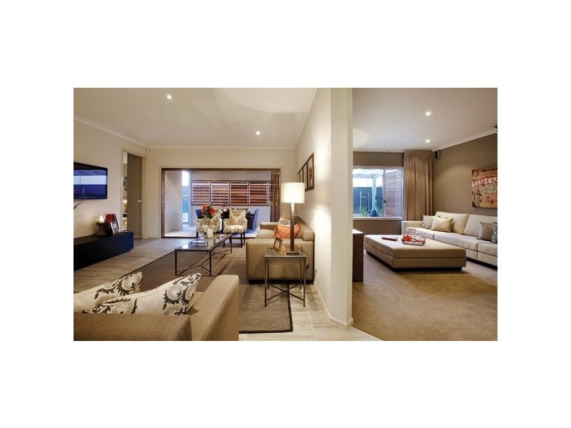 5 Kindred Avenue, Cranbourne North VIC 3977