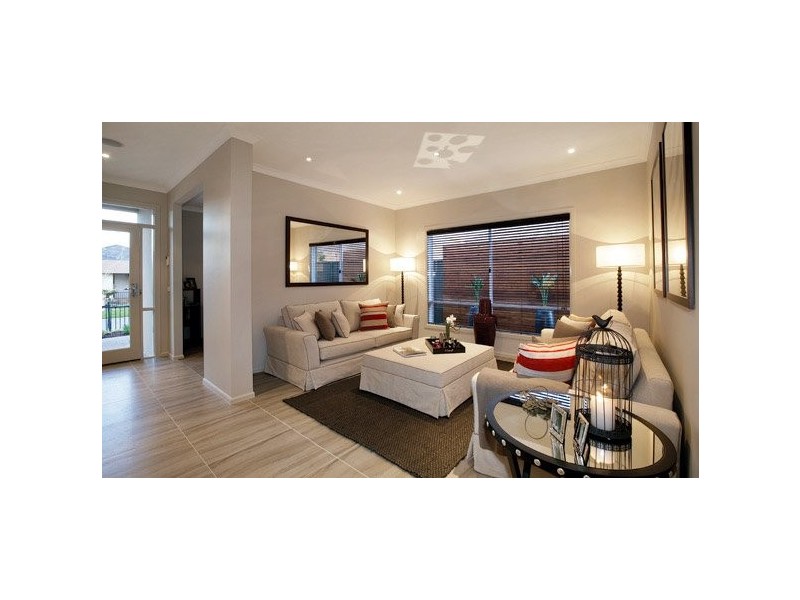 5 Kindred Avenue, Cranbourne North VIC 3977