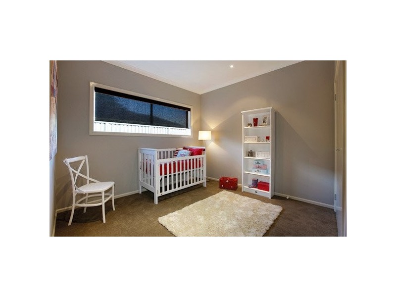 5 Kindred Avenue, Cranbourne North VIC 3977