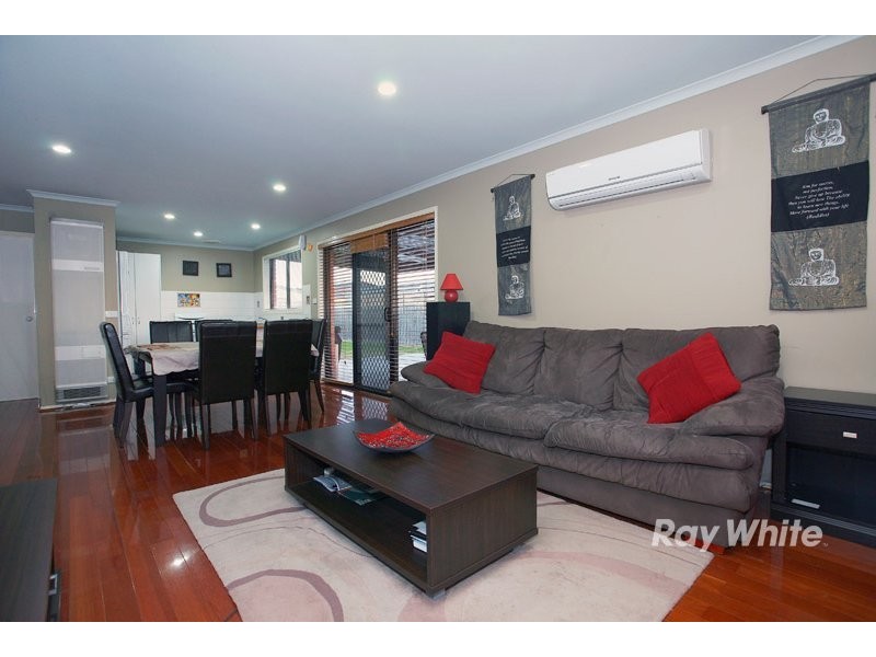 5 Tauna Place, Cranbourne VIC 3977