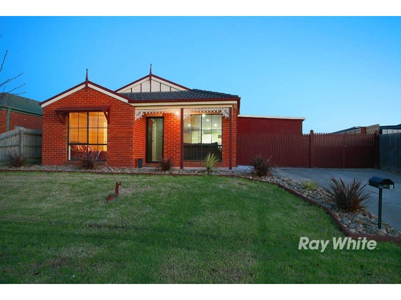 5 Tauna Place, Cranbourne VIC 3977