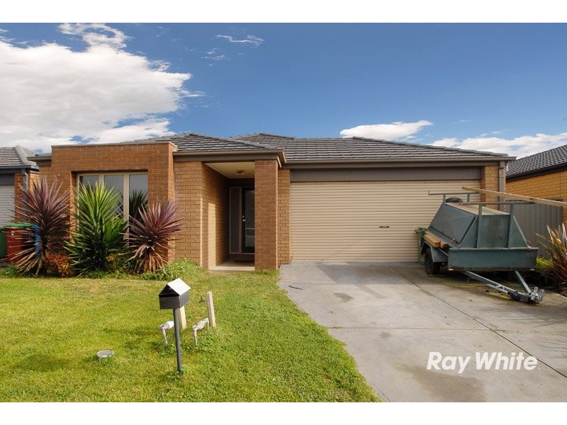 49 Tyndall Street, Cranbourne VIC 3977