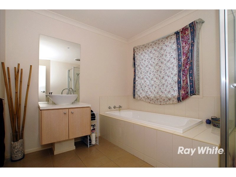 49 Tyndall Street, Cranbourne VIC 3977