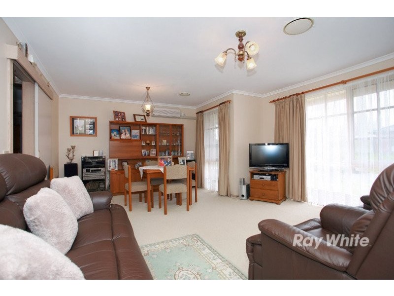 25 Denham Crescent, Cranbourne VIC 3977