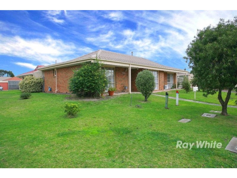 25 Denham Crescent, Cranbourne VIC 3977