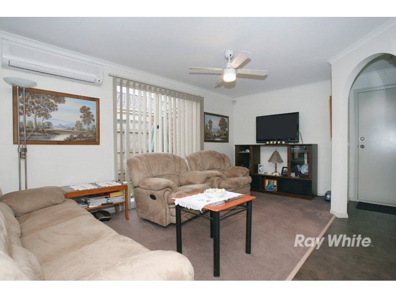 11 Calais Circuit, Cranbourne VIC 3977