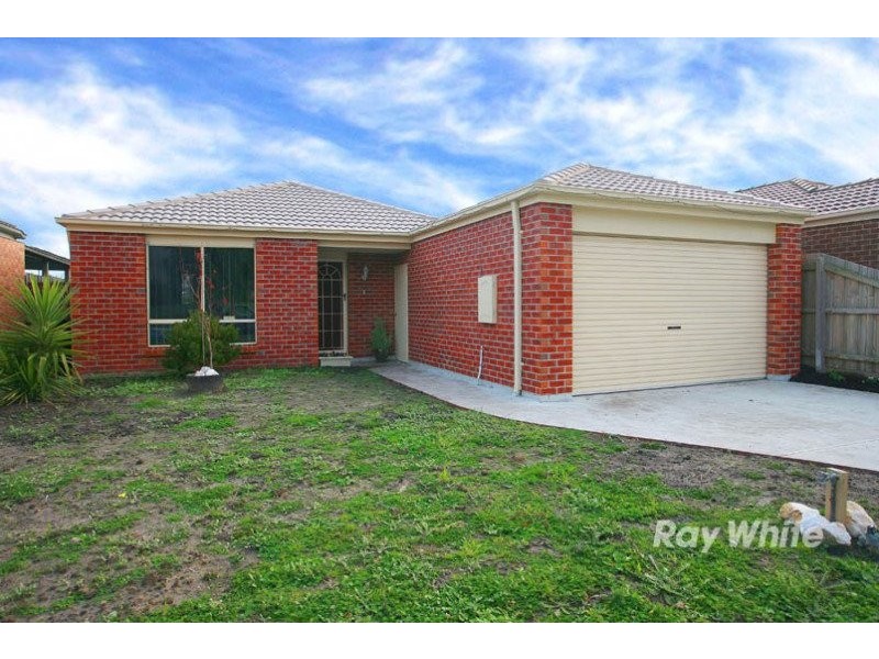 11 Calais Circuit, Cranbourne VIC 3977