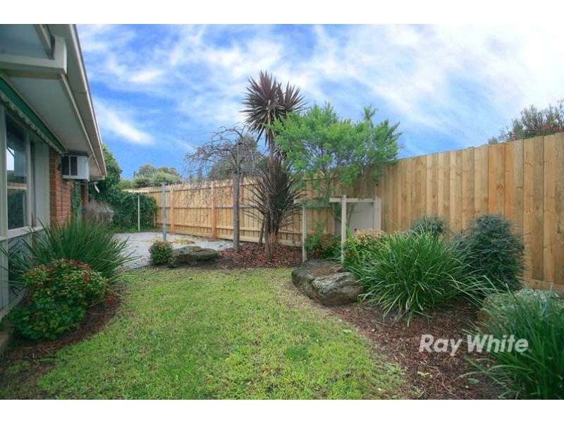 72 Lesdon Avenue, Cranbourne VIC 3977