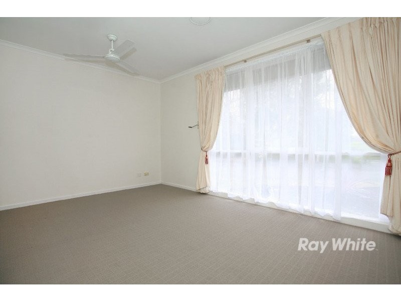 72 Lesdon Avenue, Cranbourne VIC 3977