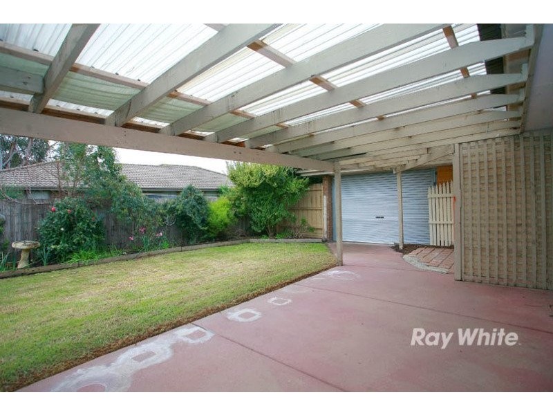 72 Lesdon Avenue, Cranbourne VIC 3977