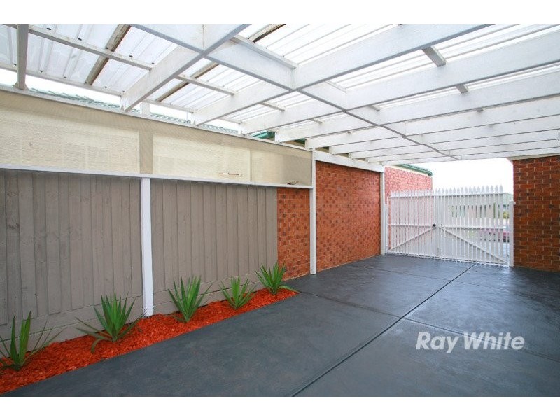 31 Bates Street, Cranbourne VIC 3977