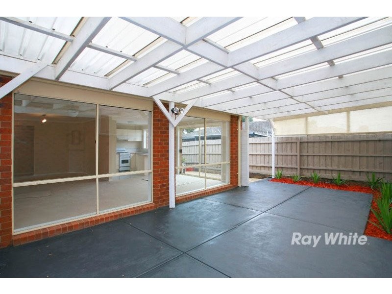 31 Bates Street, Cranbourne VIC 3977