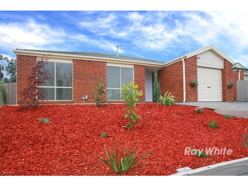 31 Bates Street, Cranbourne VIC 3977