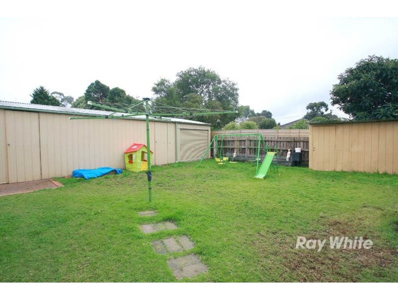 3 Geoffrey Court, Cranbourne VIC 3977