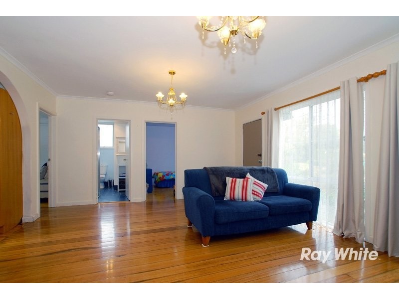 35 Glenalva Parade, Cannons Creek VIC 3977