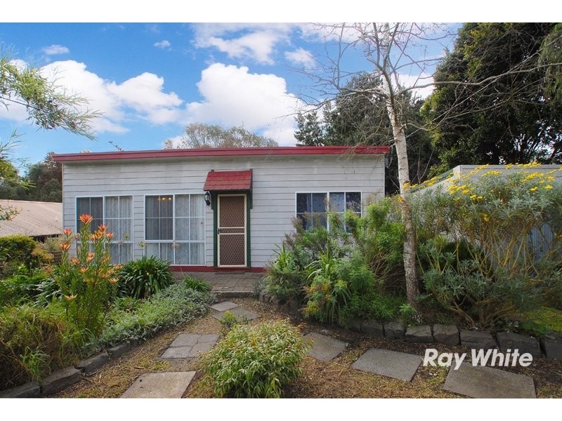 35 Glenalva Parade, Cannons Creek VIC 3977