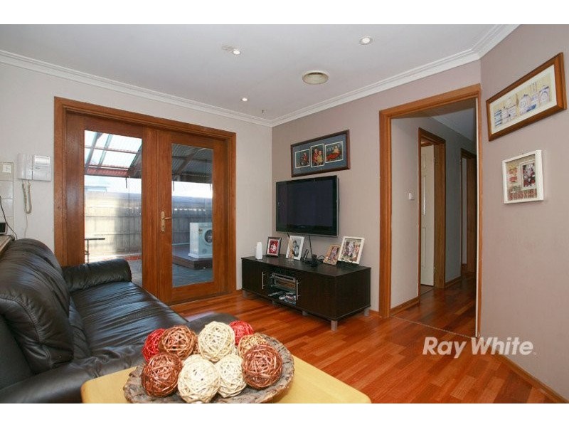 9 Franks Way, Cranbourne North VIC 3977